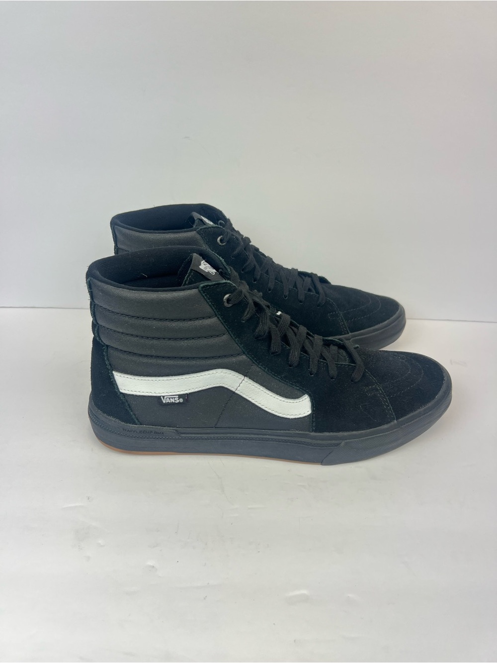 Vans black suede skateboarding shoes #skateboarding #vans Men’s Size 12